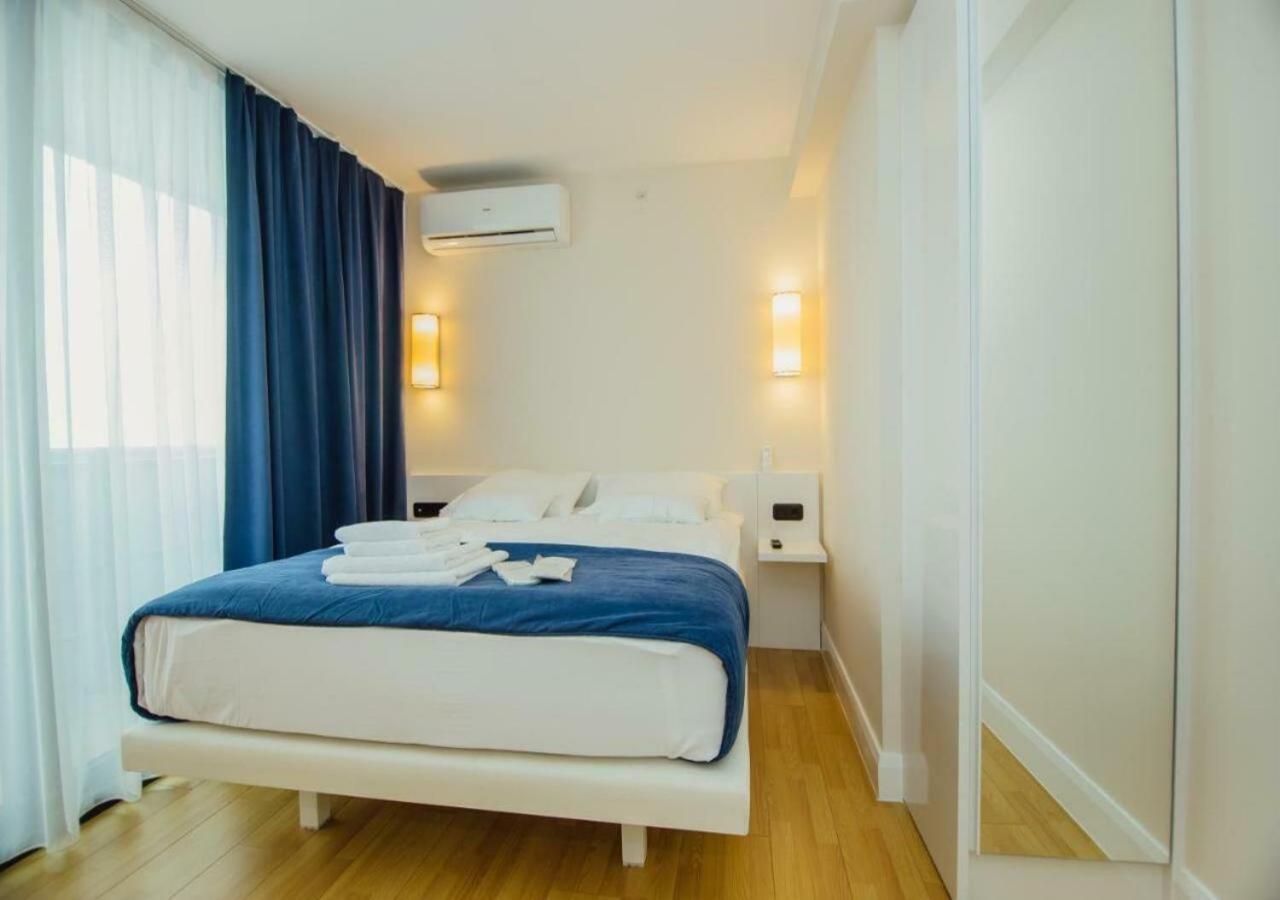 Aparthotel Orbi City Sea View Batumi Exterior photo